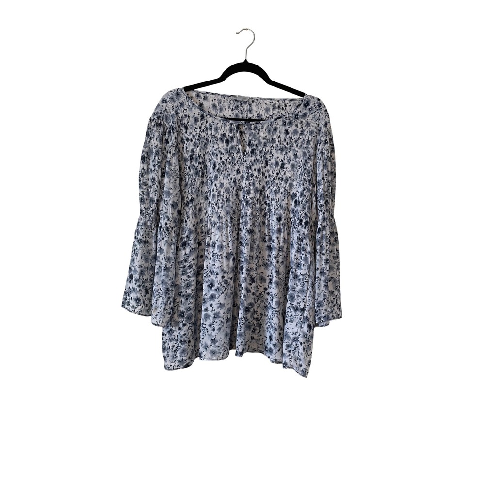 Floral & Ivy Women Blue White Floral Smocked Plisse Bell Sleeve Blouse Size L